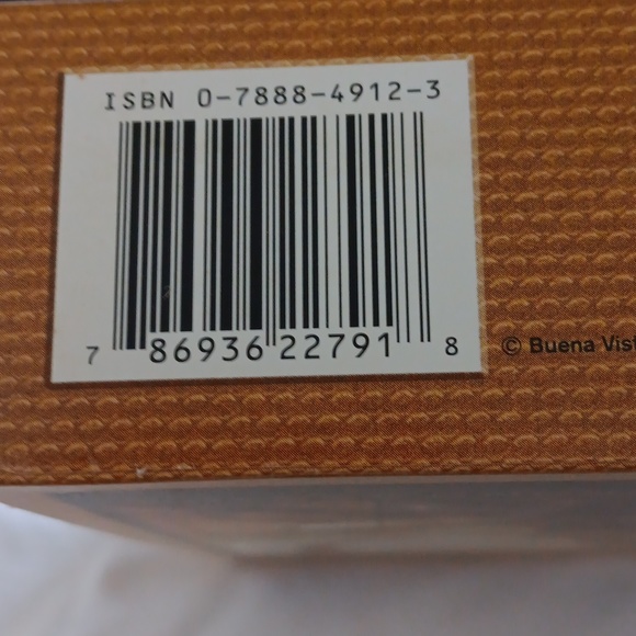 Alias,Season 1 and Season 2. 6 disc set NWT - Picture 7 of 15